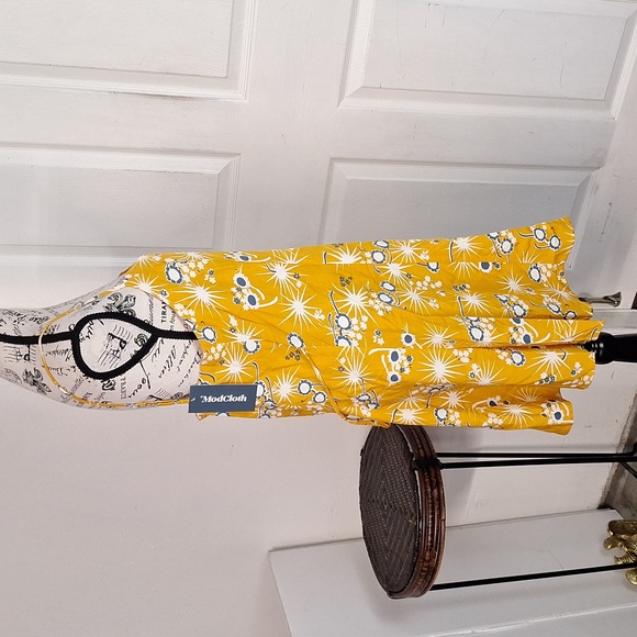 NEW Modcloth On Cloud Nineties Shift Dress Sunglasses Print Yellow Women M - Picture 11 of 11